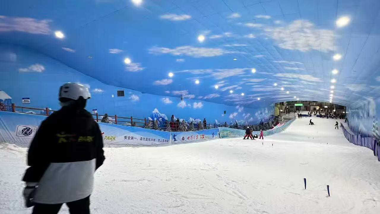KKPARK 阿爾卑斯滑雪場（世界之窗店） 深圳世界之窗室內滑雪場門票優惠低至 HK$232/位！親子優惠小童長者價一覽